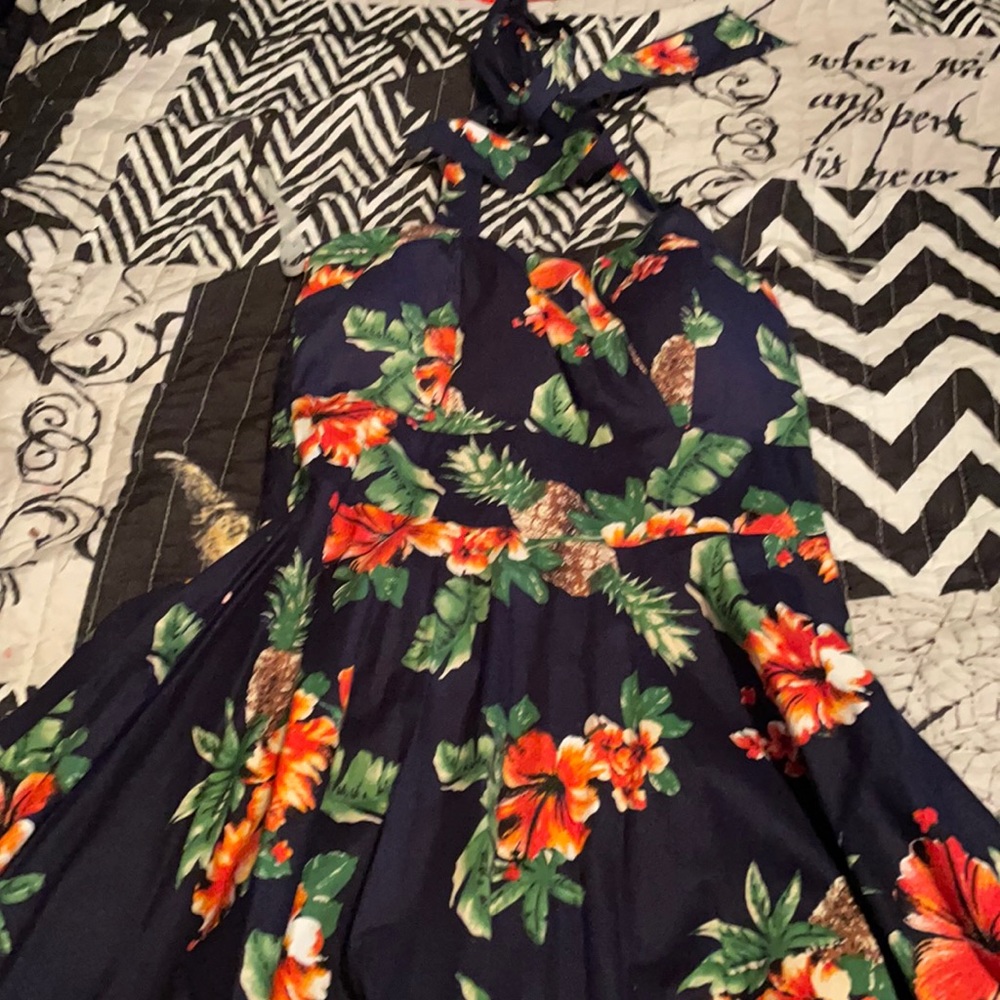 Tropical floral swing dress with sweetheart neckline medium